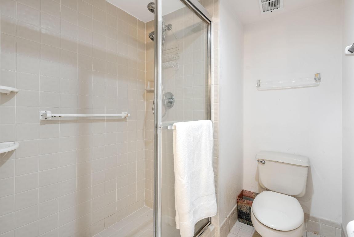 GLENEAGLES CONDO VI - Residential