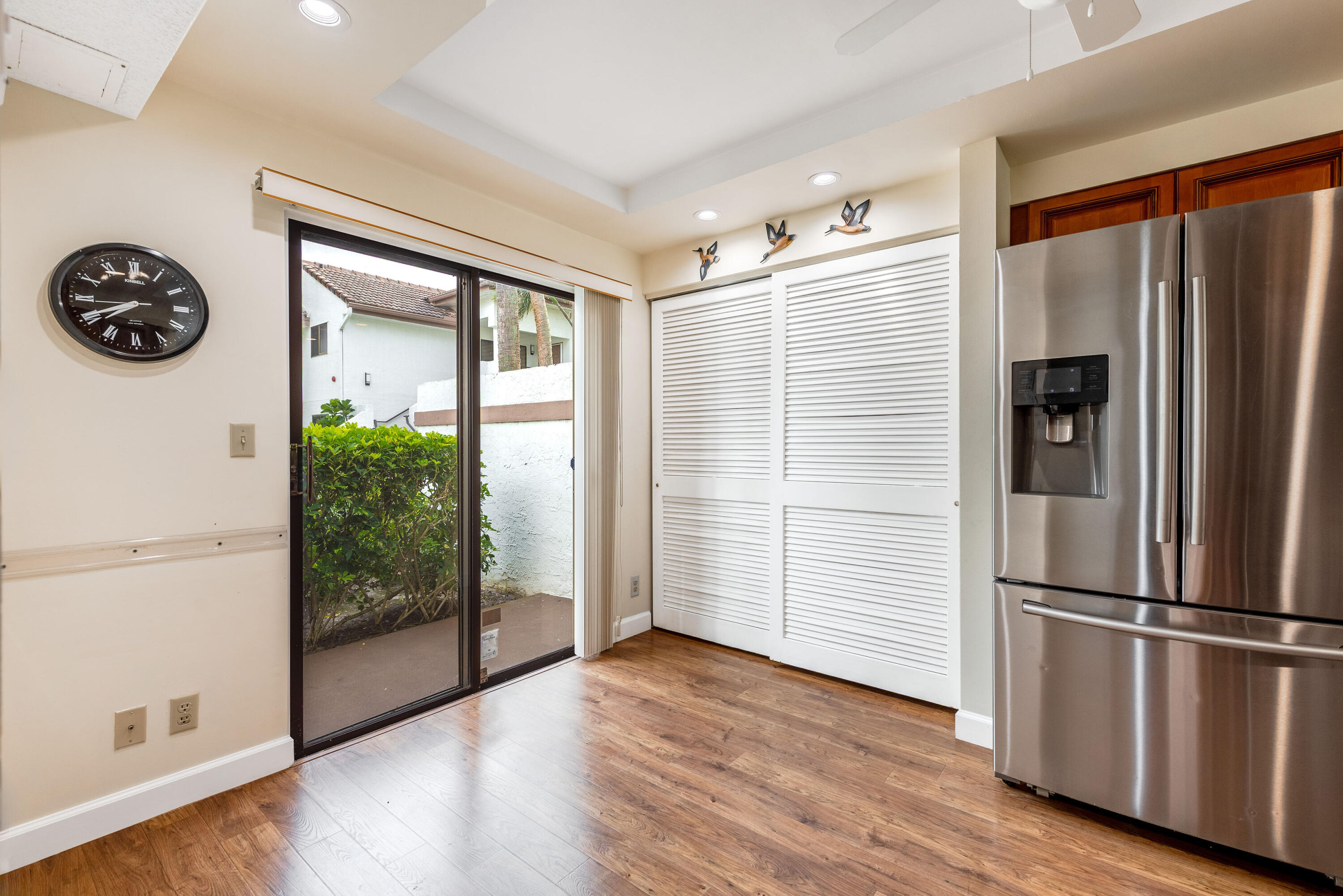 GLENEAGLES CONDO VI - Residential