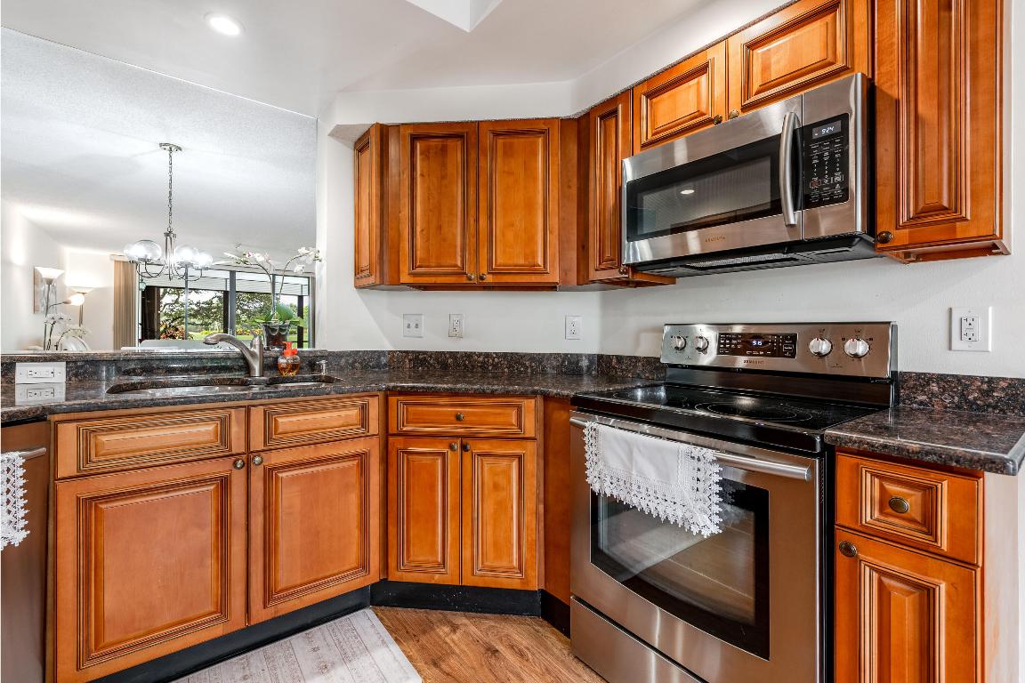 GLENEAGLES CONDO VI - Residential