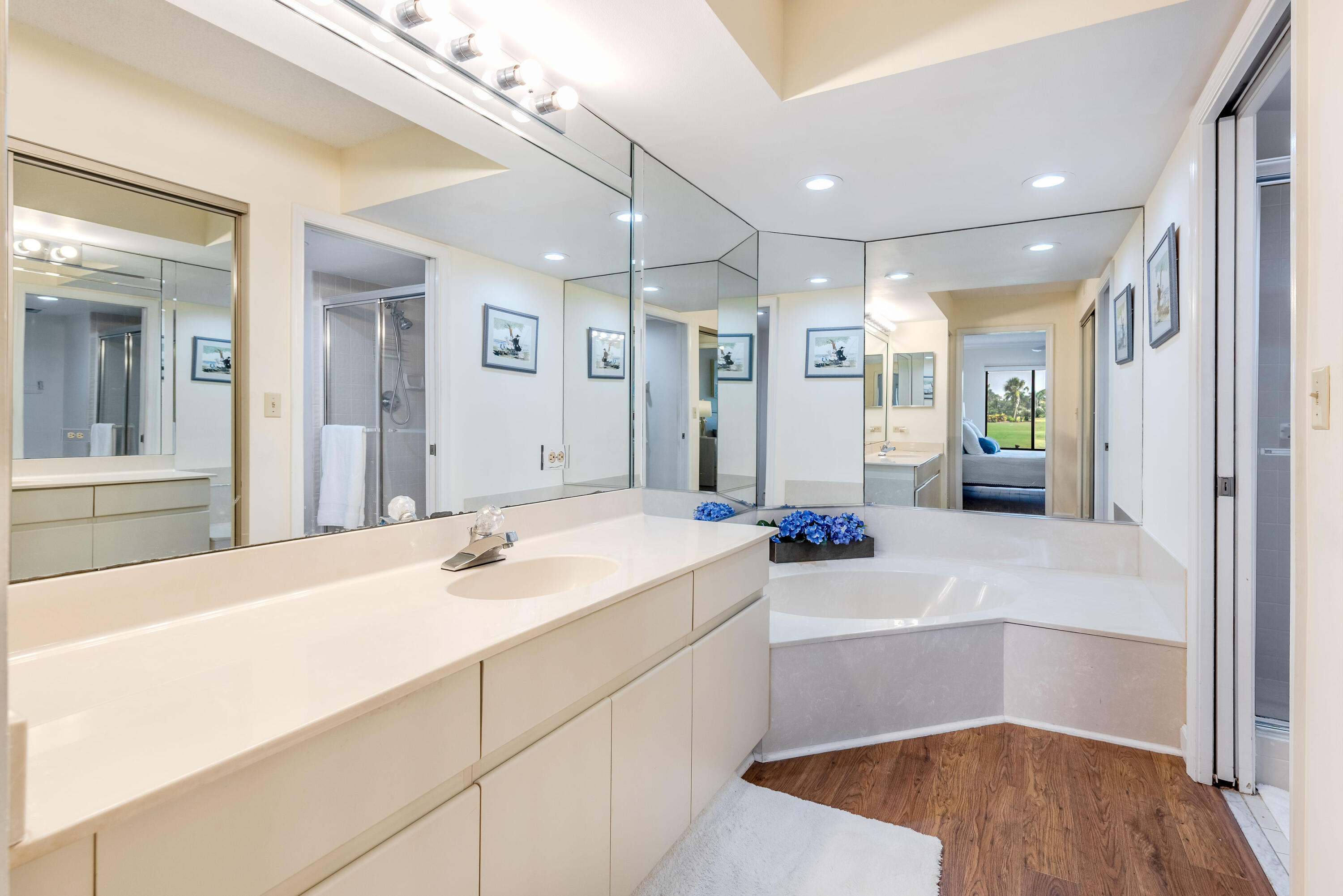 GLENEAGLES CONDO VI - Residential