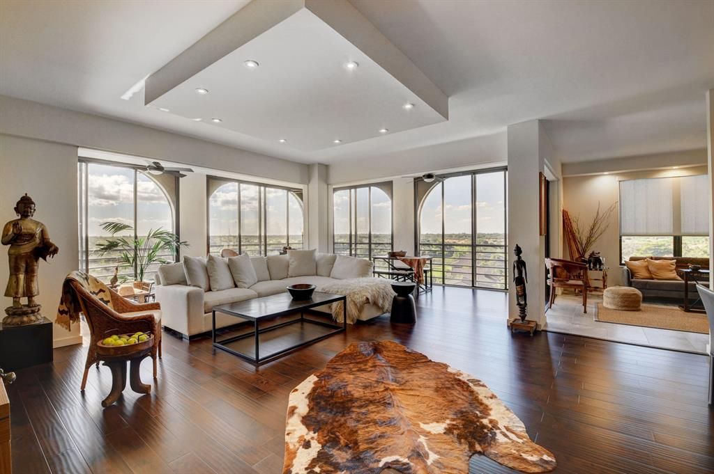 Photo of 7580 Regency Lake Drive #801, Boca Raton, FL 33433 (MLS # R10761269)