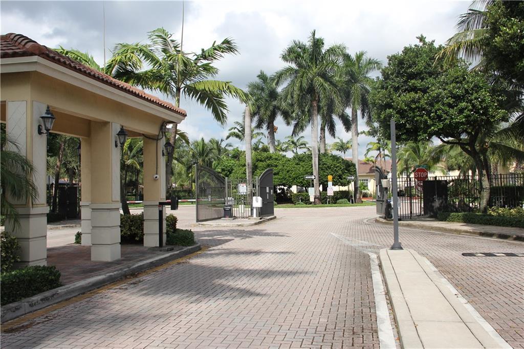 The Isles at Oakland Park - Residential