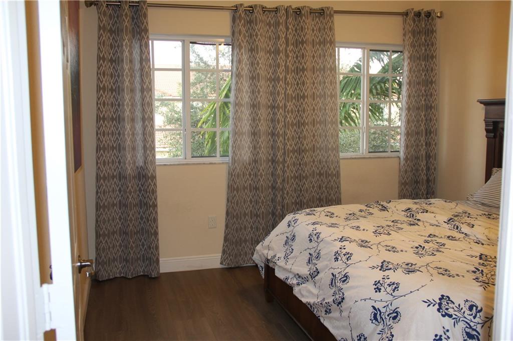 The Isles at Oakland Park - Residential