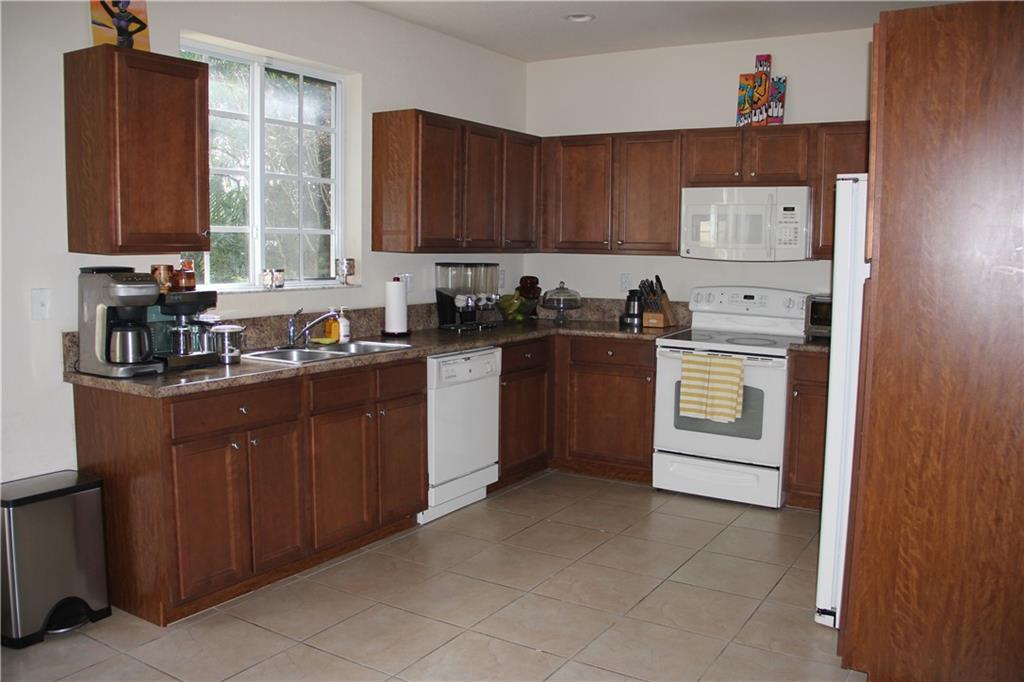 The Isles at Oakland Park - Residential