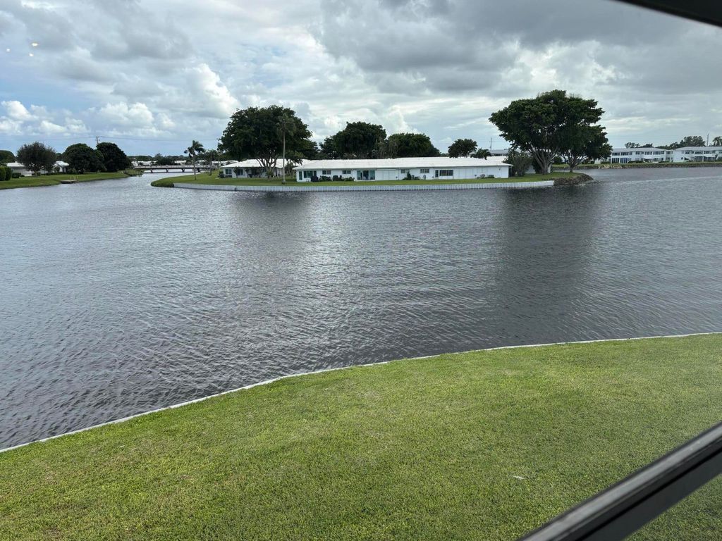 Photo of 1112 Lake Terrace #207, Boynton Beach, FL 33426 (MLS # B26035099)