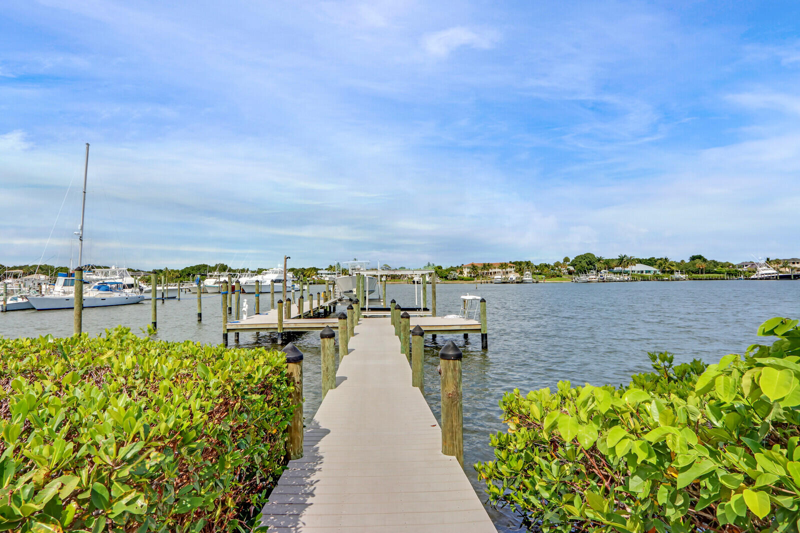 Mariner Cay - Residential