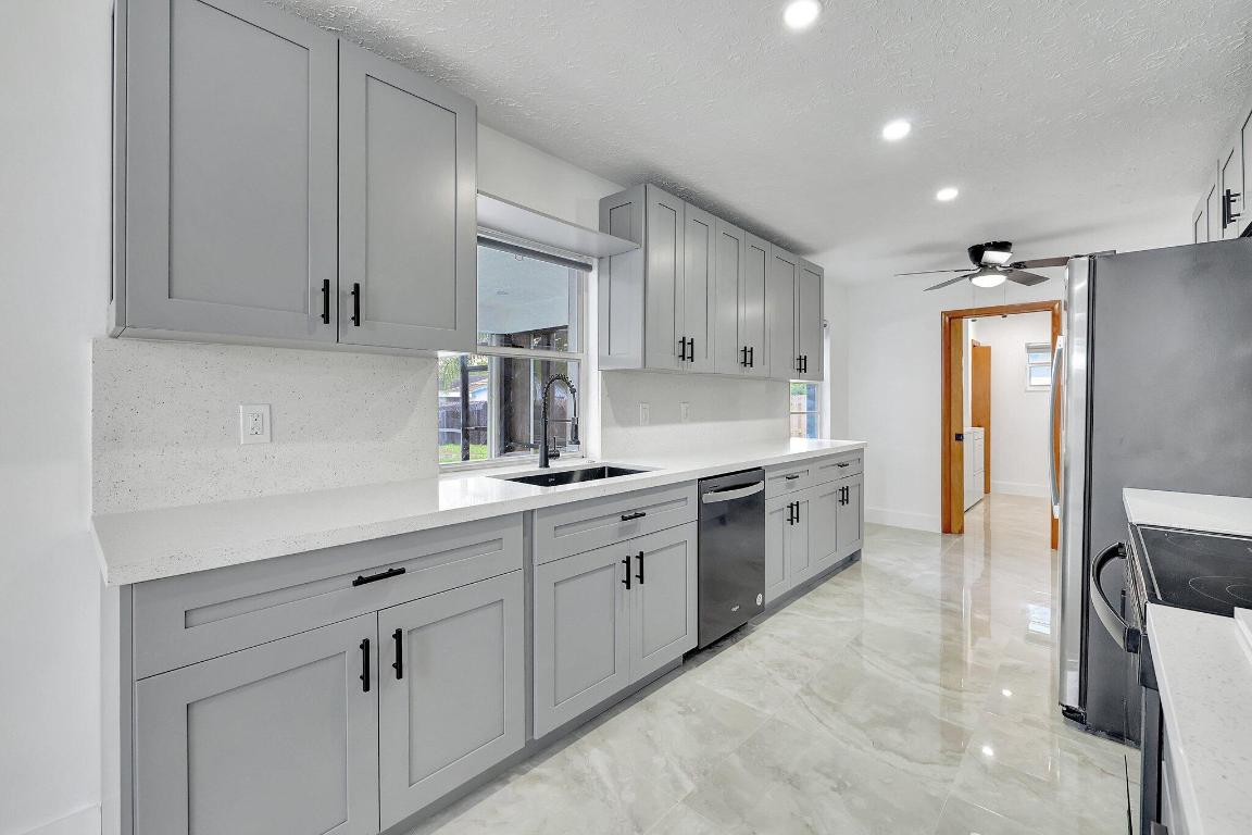 PORT ST LUCIE SECTION 1 - Residential