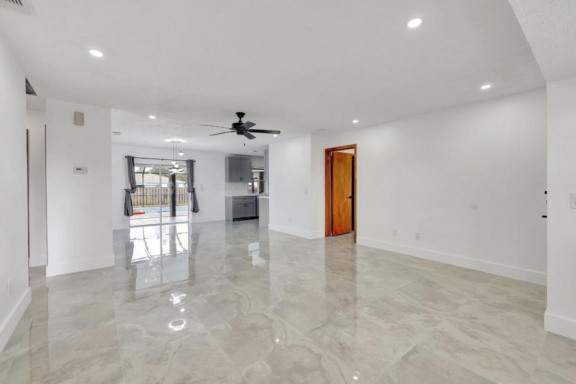 PORT ST LUCIE SECTION 1 - Residential