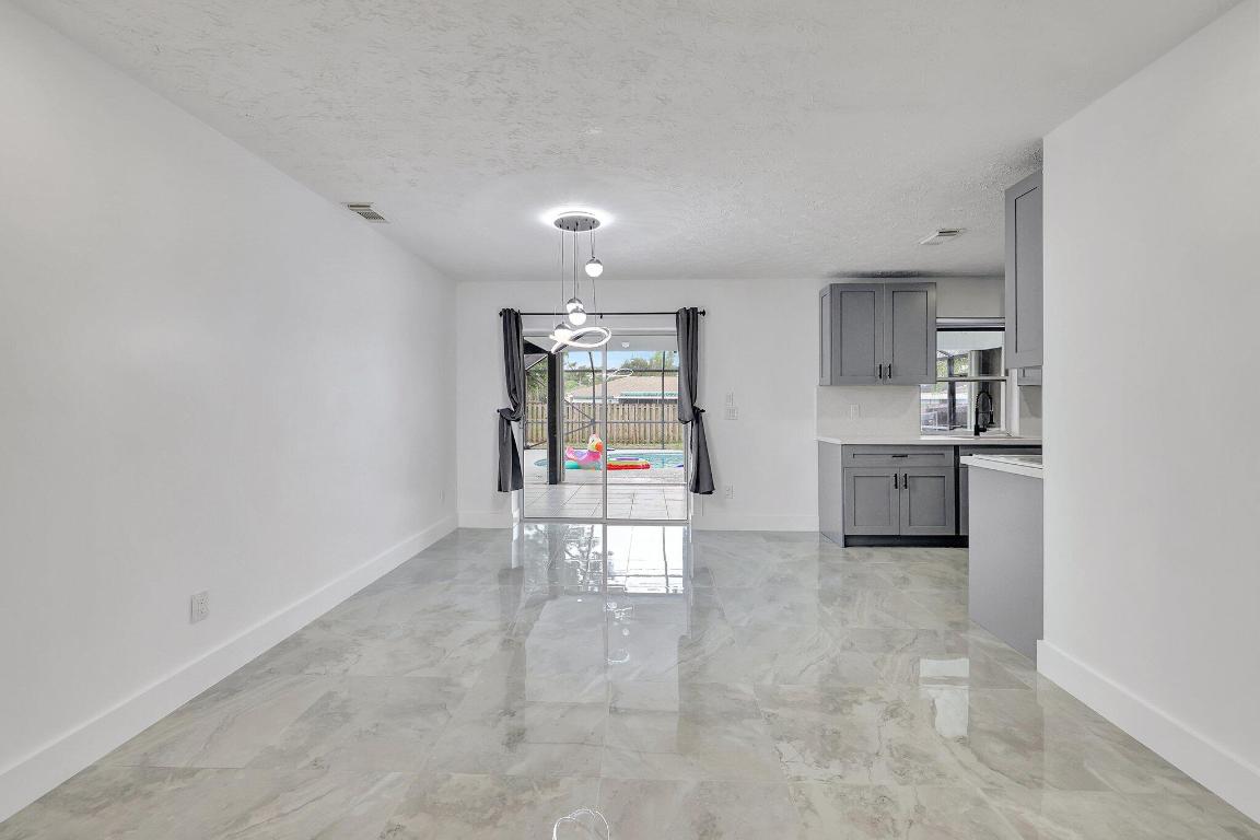 PORT ST LUCIE SECTION 1 - Residential