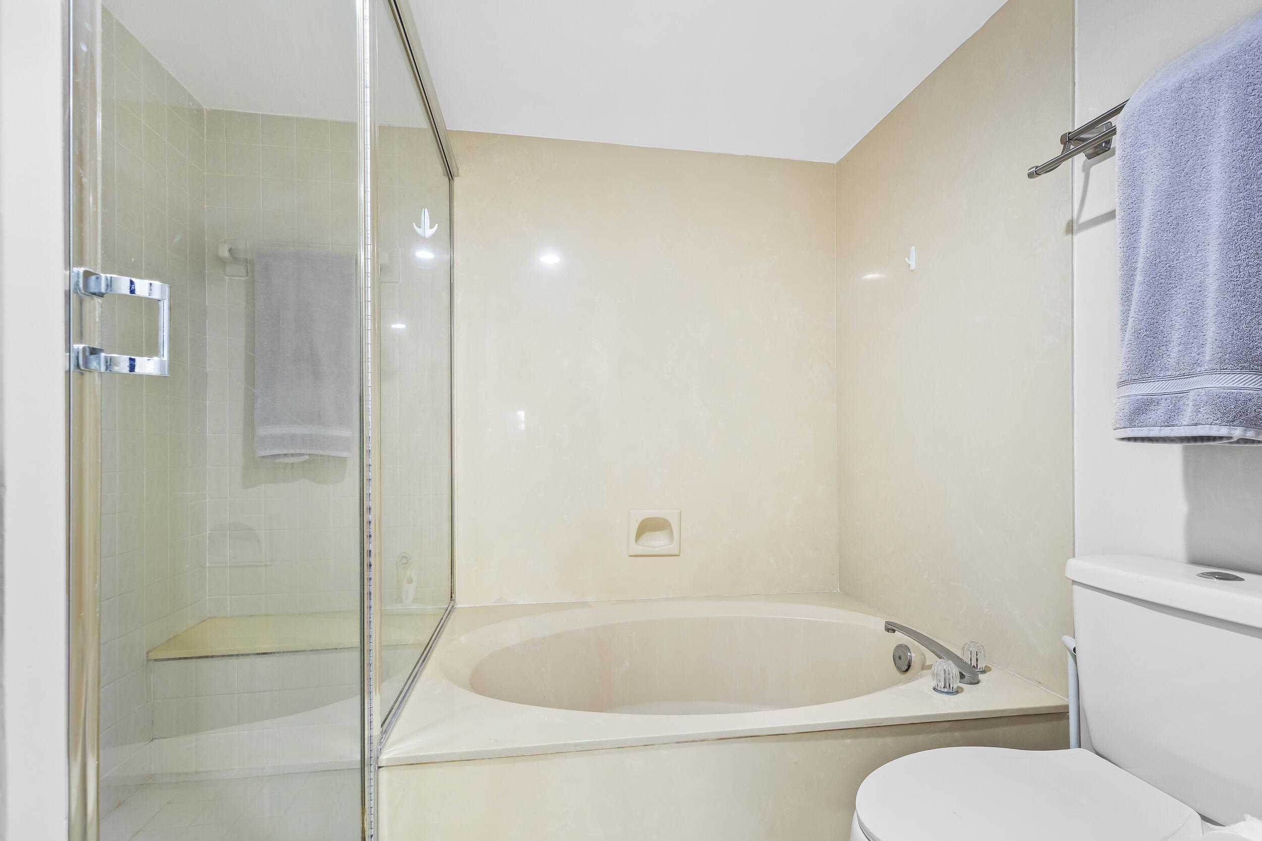 BOCA DELRAY I-III CONDO S FILED IN OR3857P483,4 - Residential