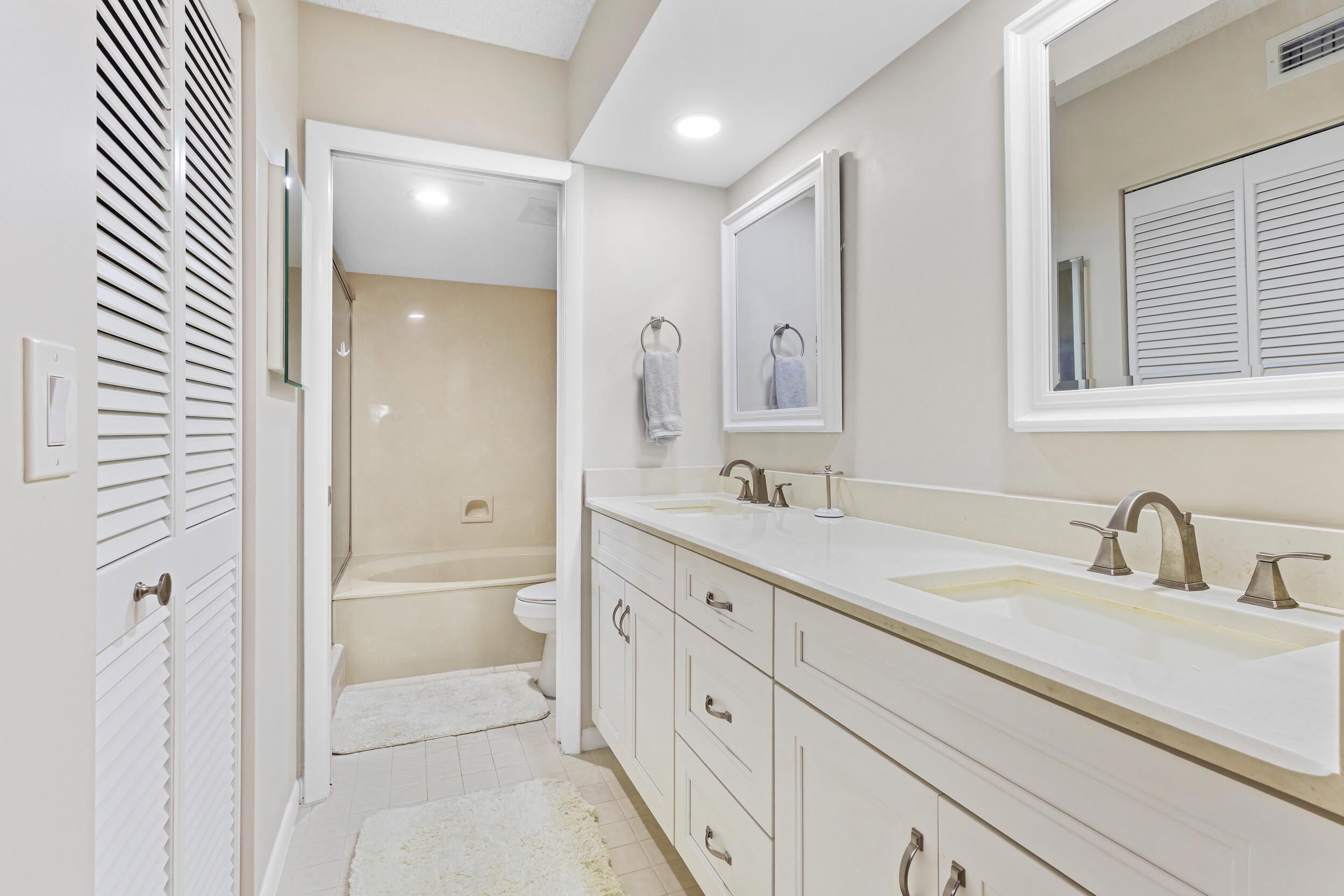 BOCA DELRAY I-III CONDO S FILED IN OR3857P483,4 - Residential