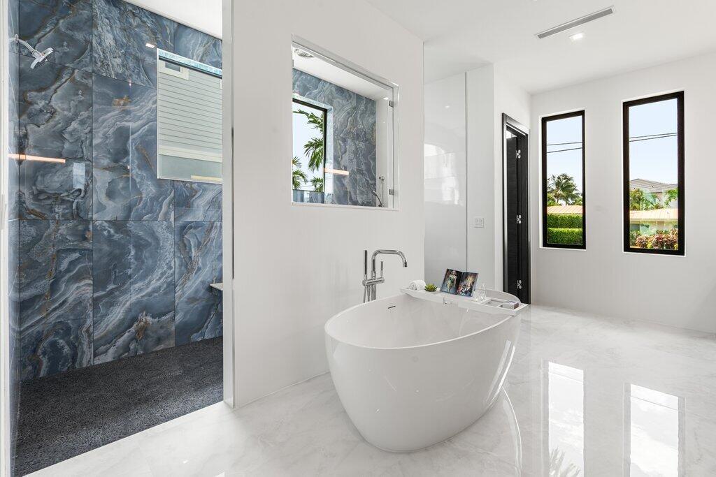 PIRATES COVE - Residential