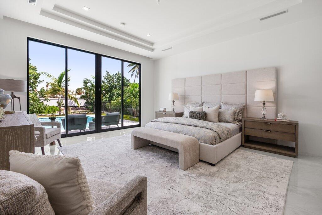 PIRATES COVE - Residential