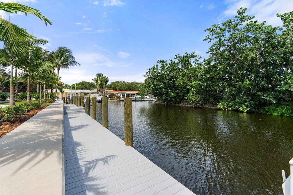 PIRATES COVE - Residential