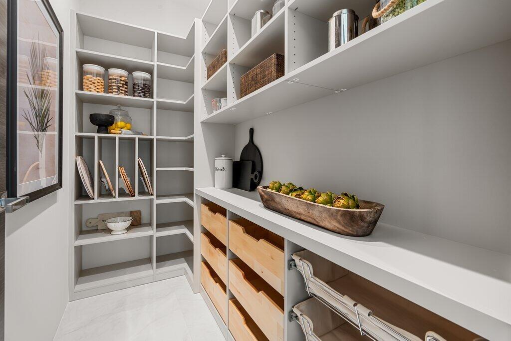 PIRATES COVE - Residential