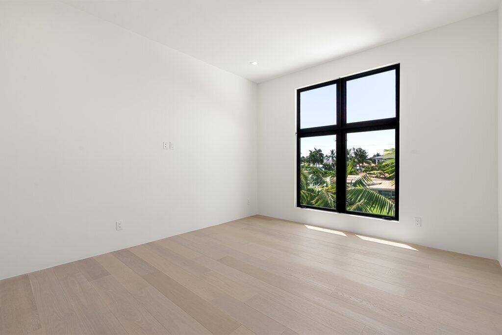 PIRATES COVE - Residential