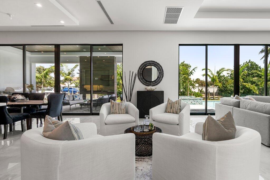 PIRATES COVE - Residential