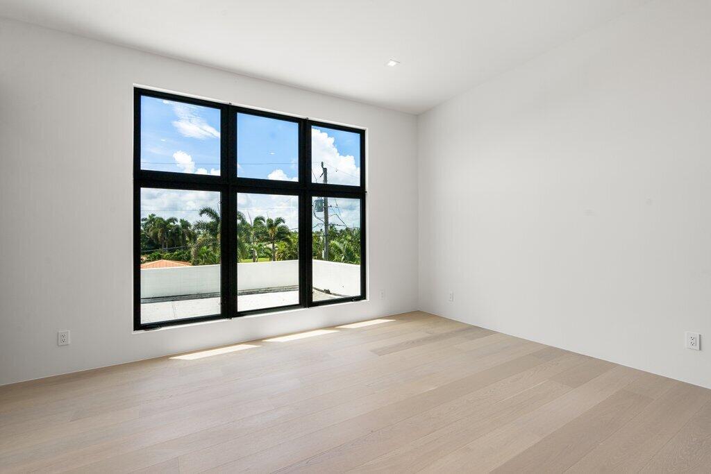 PIRATES COVE - Residential