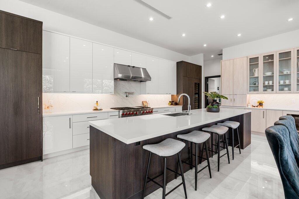 PIRATES COVE - Residential