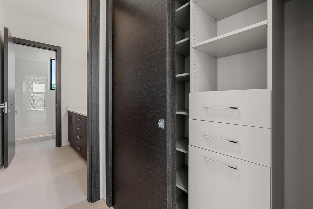 PIRATES COVE - Residential