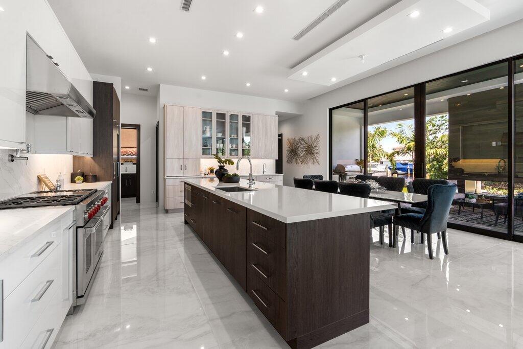 PIRATES COVE - Residential