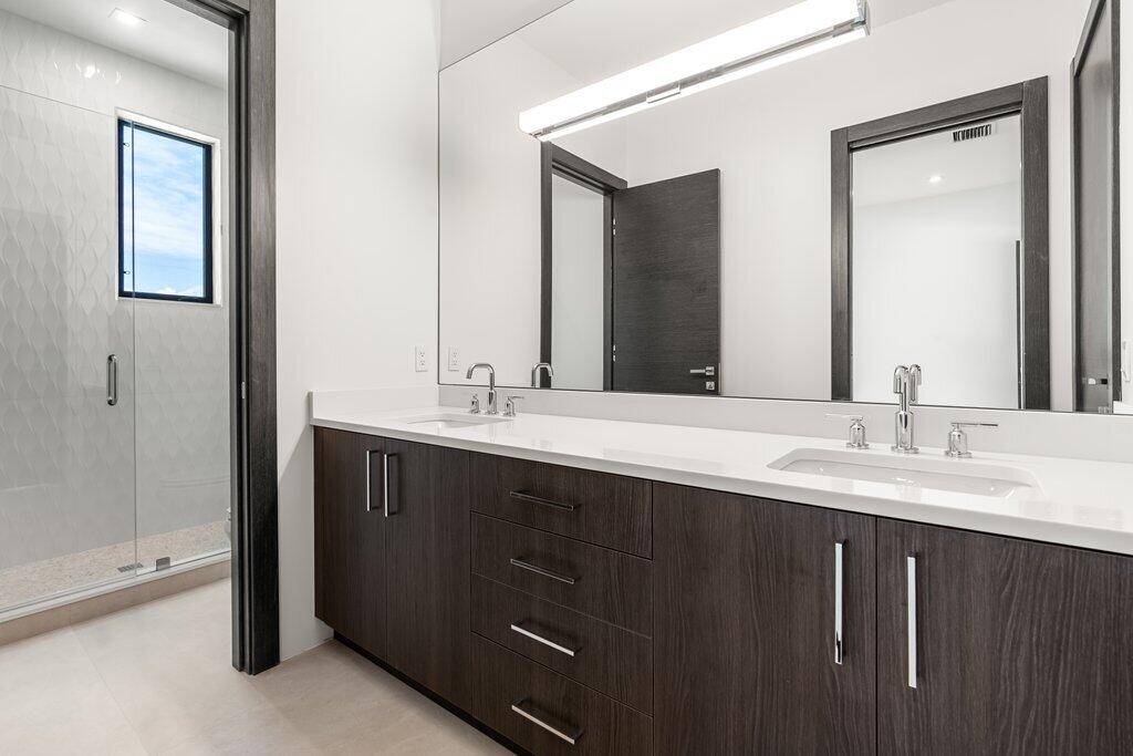 PIRATES COVE - Residential