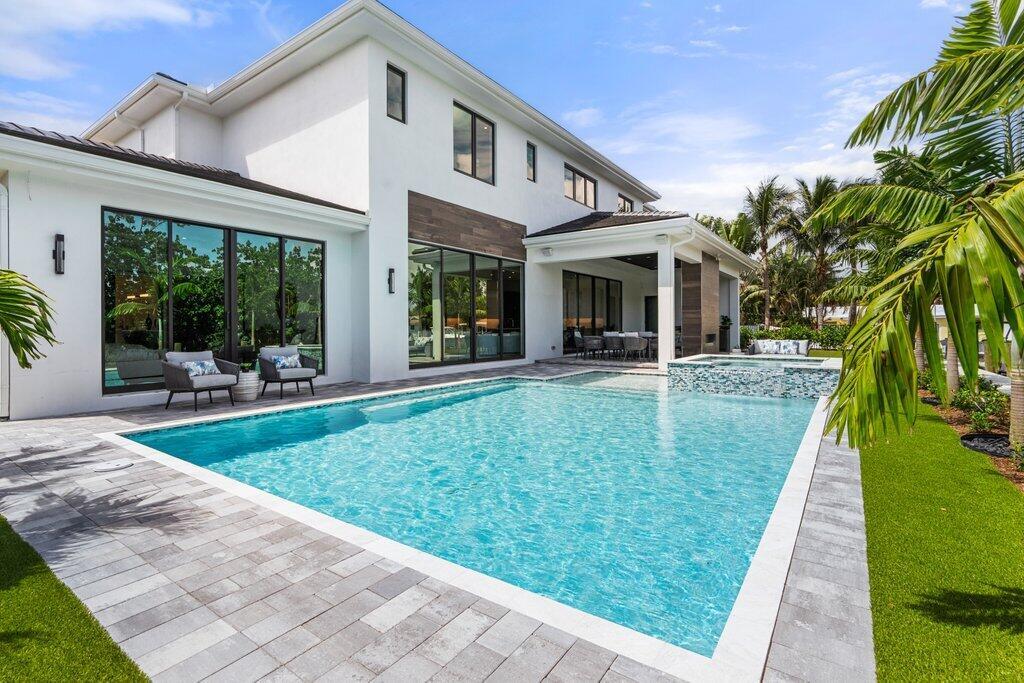 PIRATES COVE - Residential