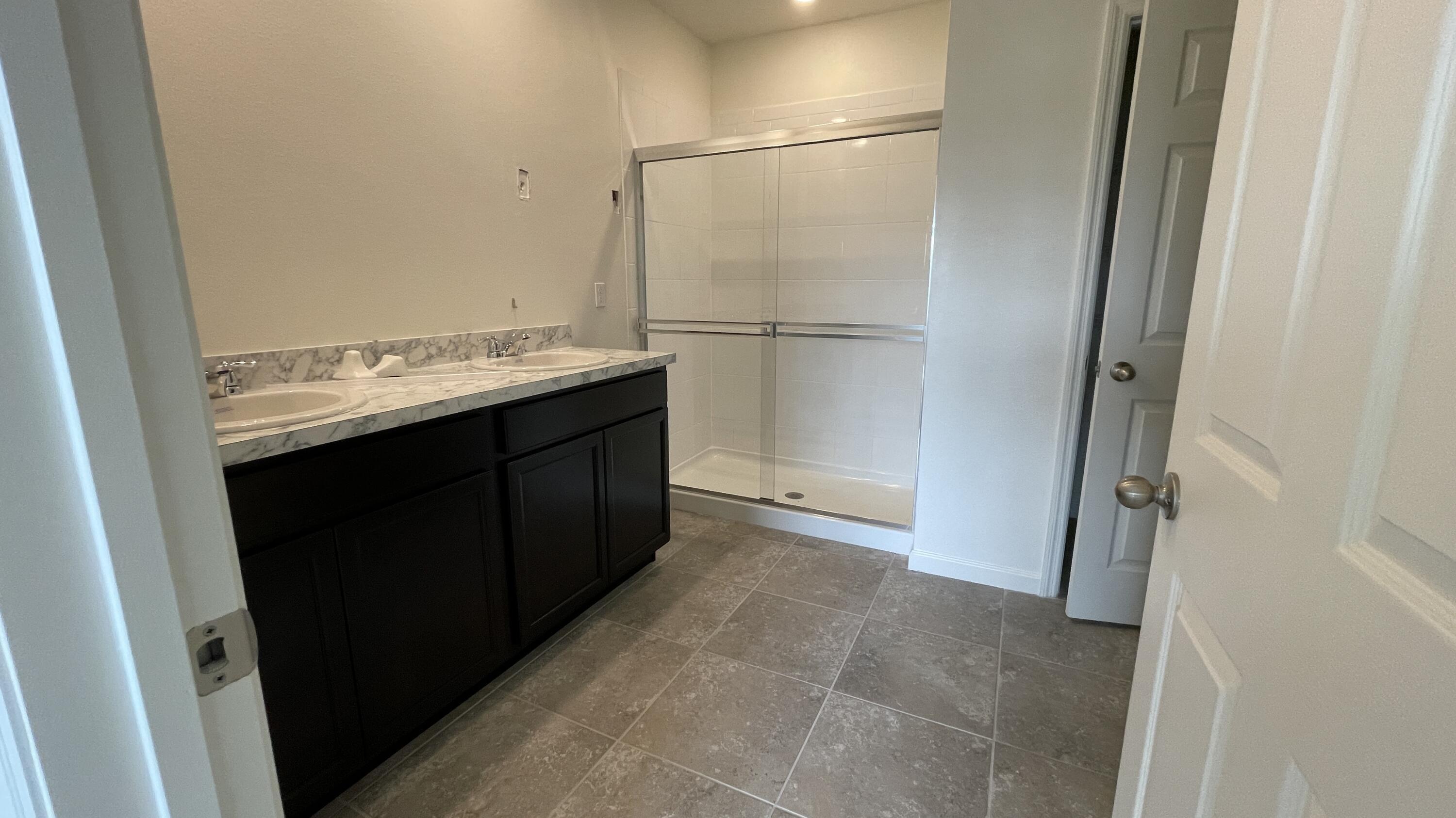 CREEKSIDE PLAT NO. 4 - Residential Lease