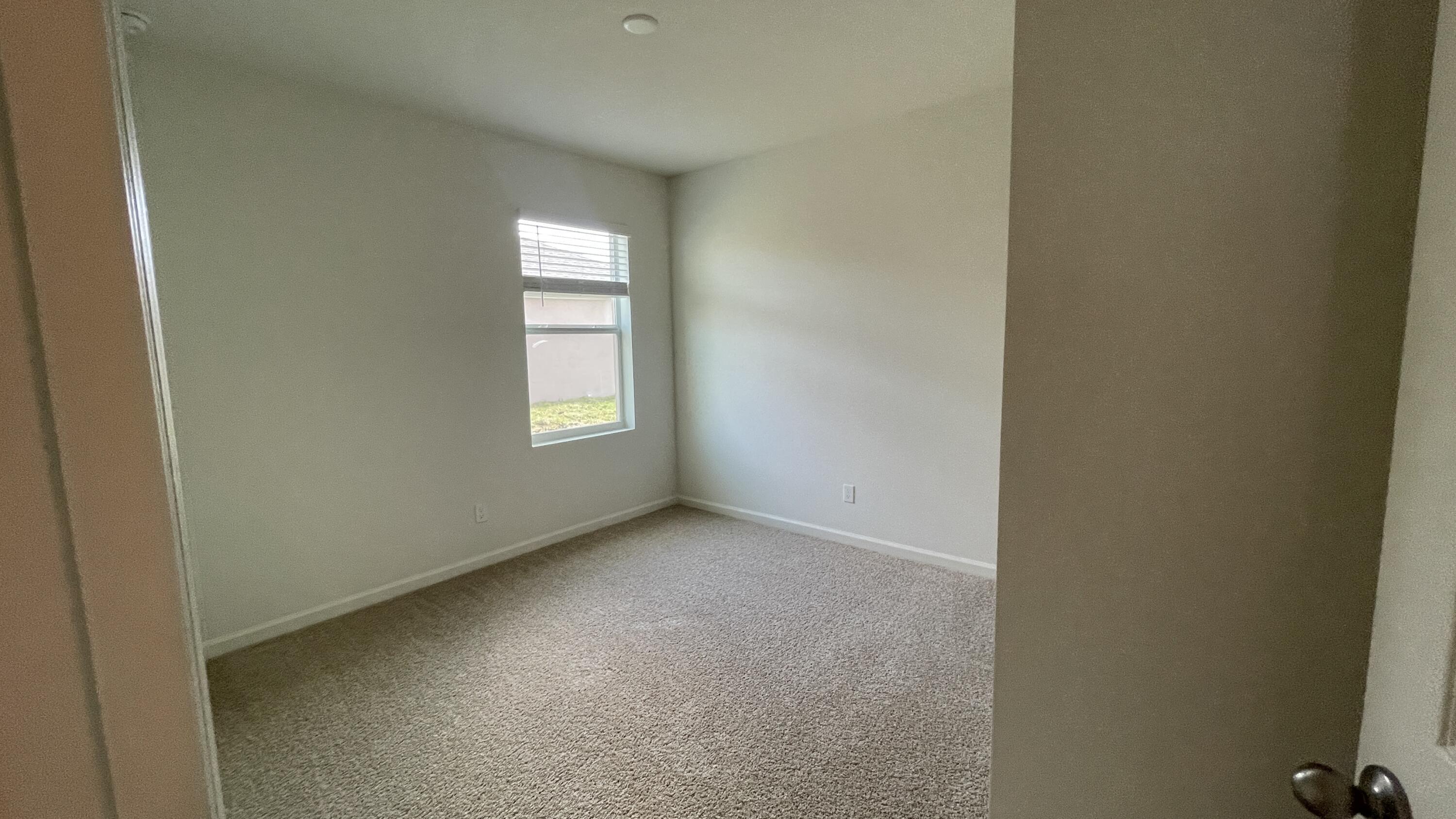 CREEKSIDE PLAT NO. 4 - Residential Lease