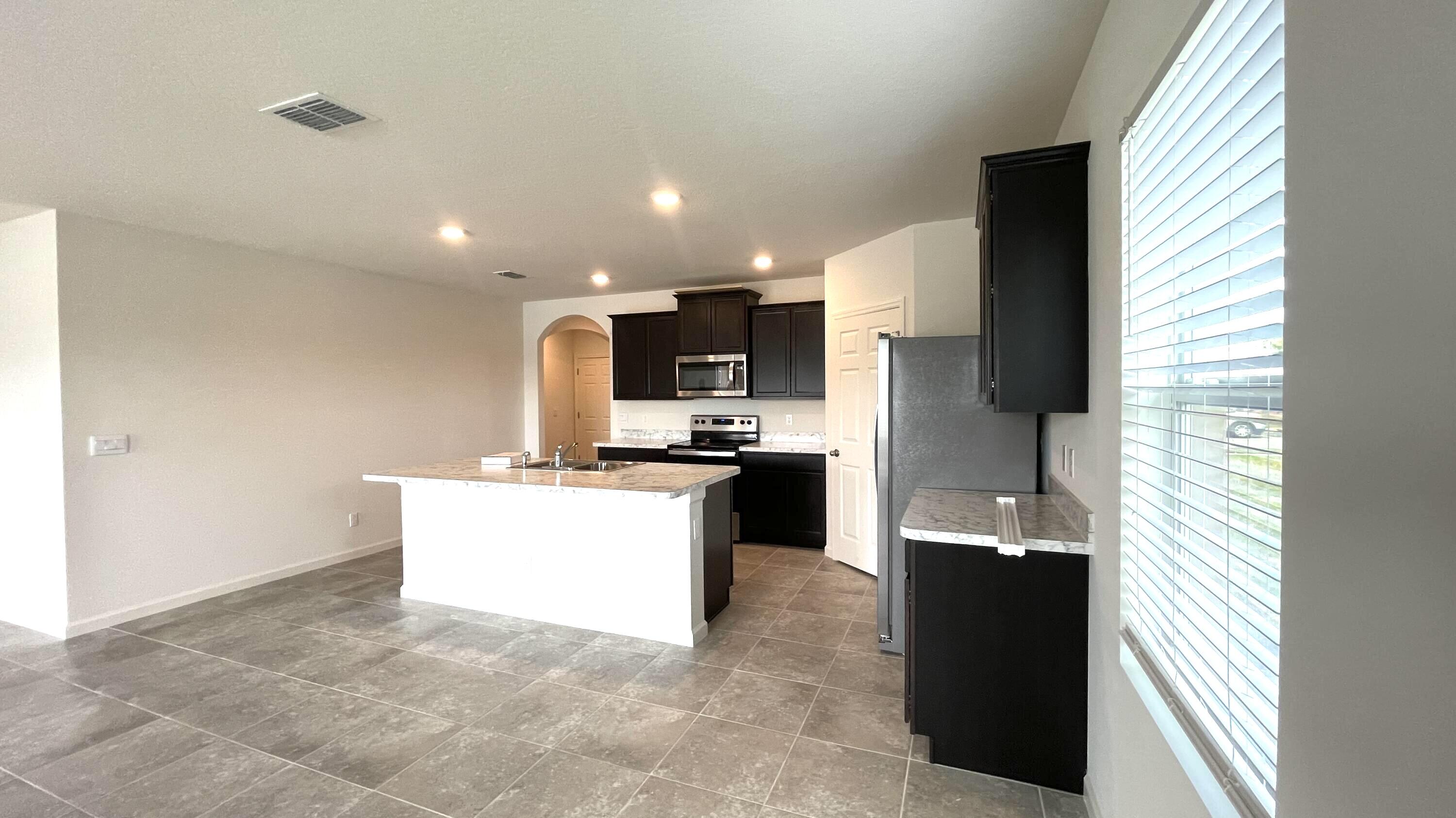 CREEKSIDE PLAT NO. 4 - Residential Lease