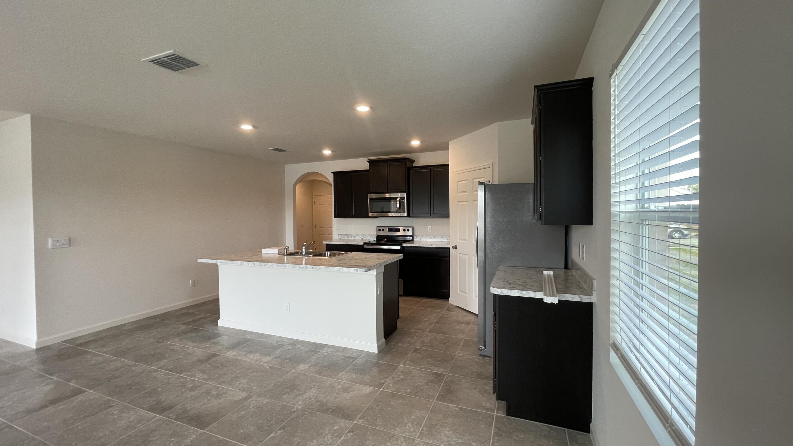 CREEKSIDE PLAT NO. 4 - Residential Lease