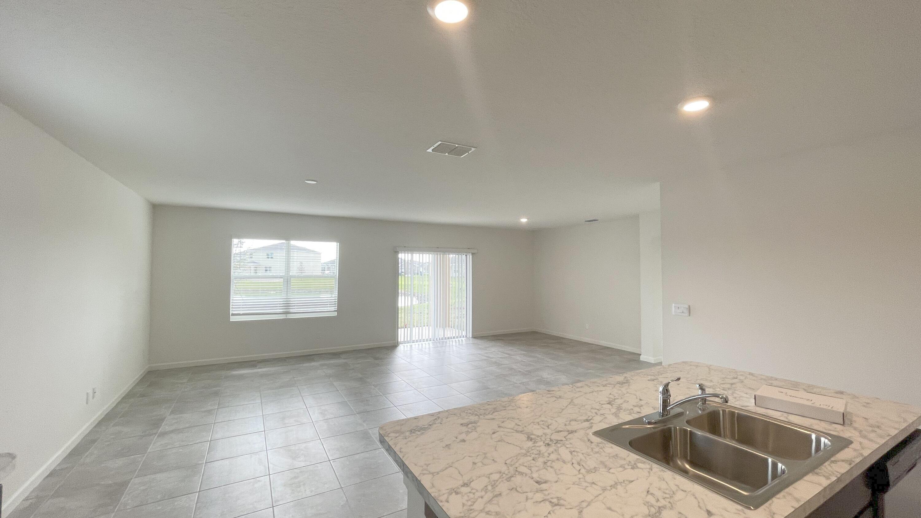 CREEKSIDE PLAT NO. 4 - Residential Lease