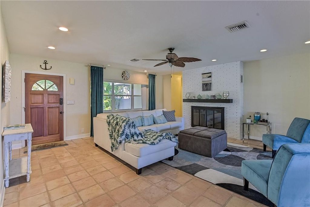 Photo of 2680 NE 24th Street, Pompano Beach, FL 33064 (MLS # B26001419)