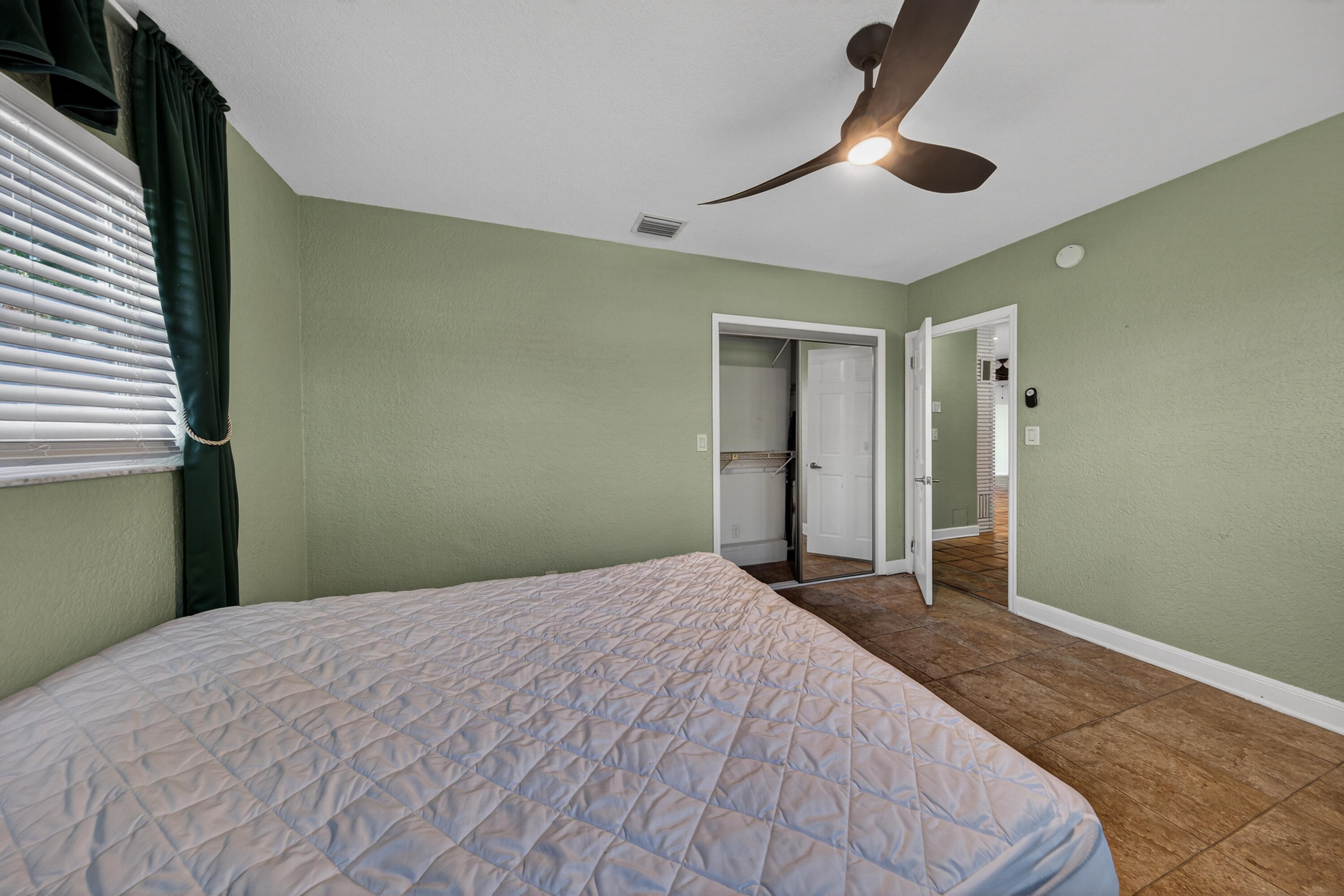 HILLSBORO HARBOR - Residential Lease