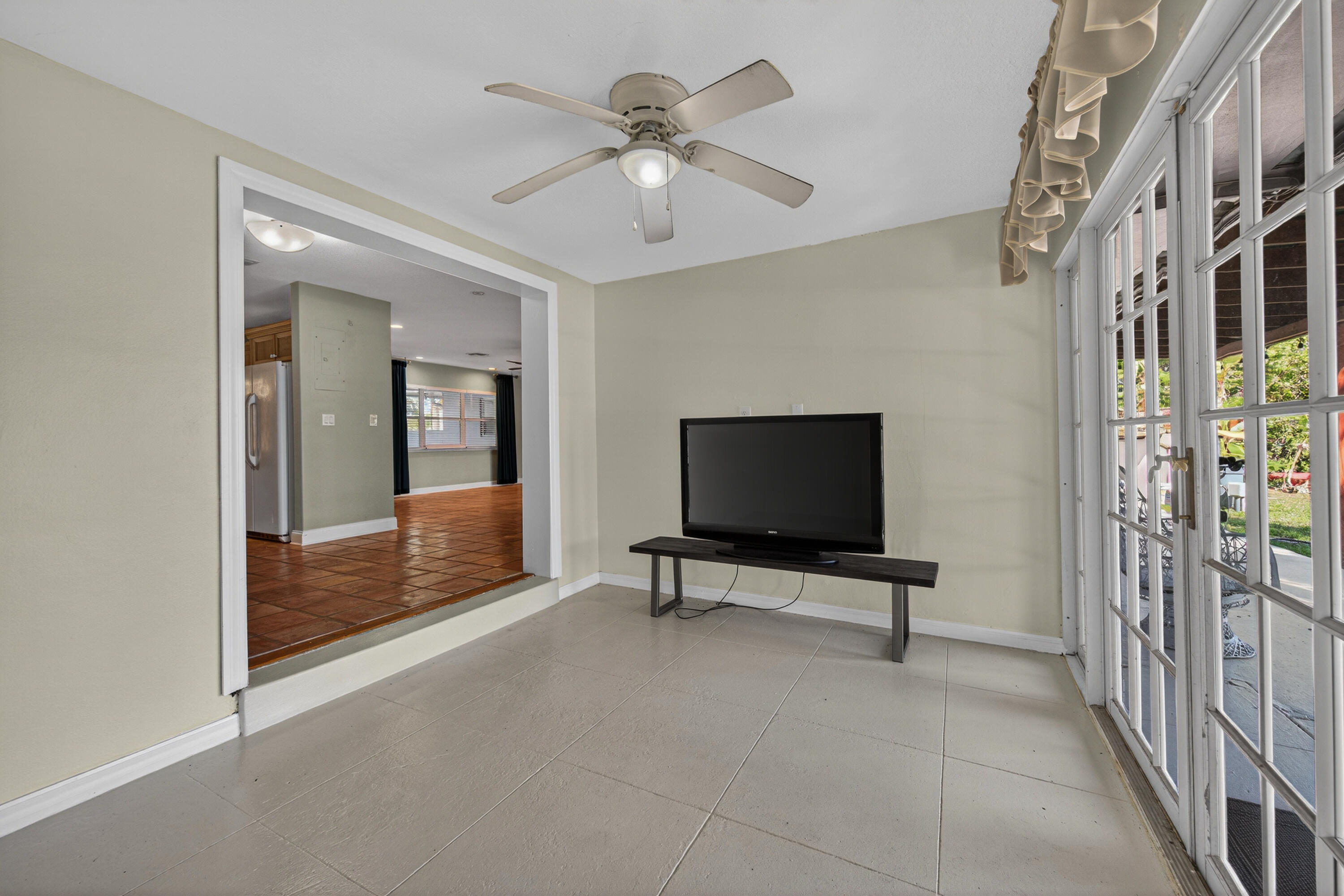 HILLSBORO HARBOR - Residential Lease