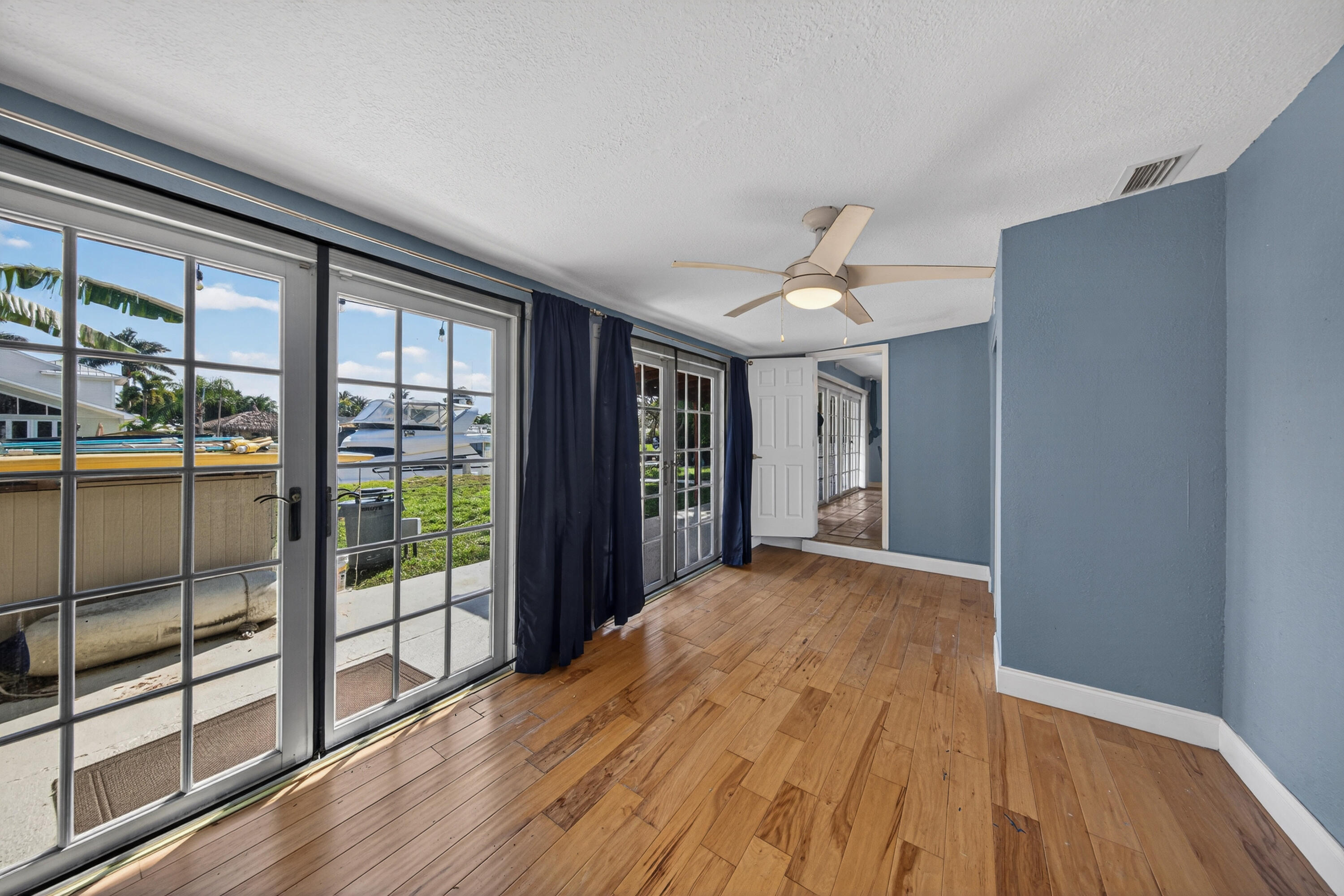 HILLSBORO HARBOR - Residential Lease