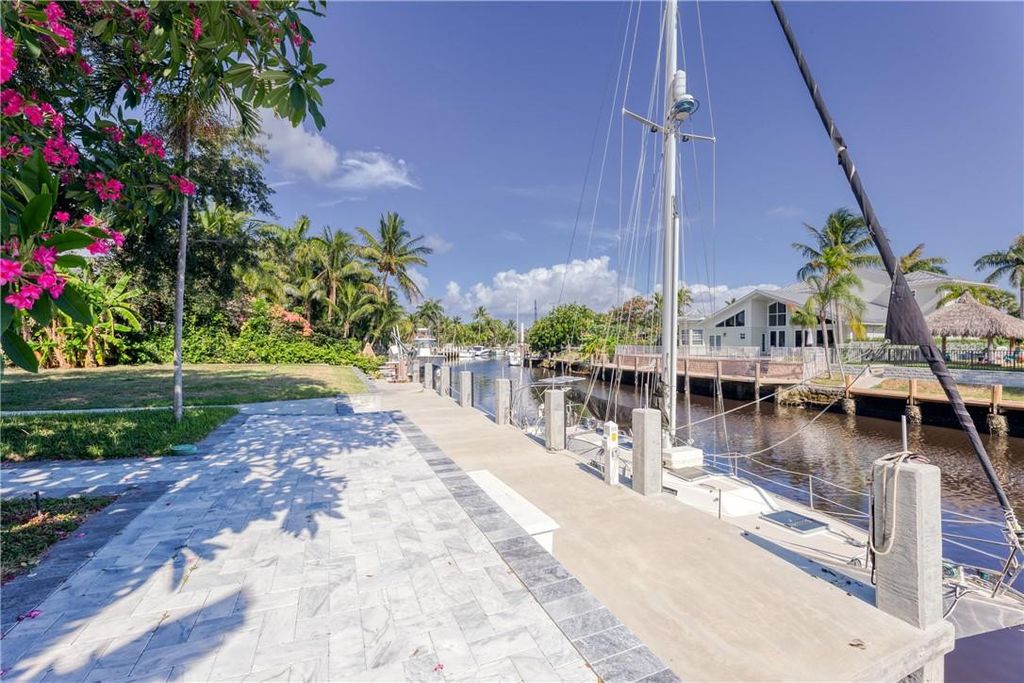 Photo of 2680 NE 24th Street, Pompano Beach, FL 33064 (MLS # B26001419)