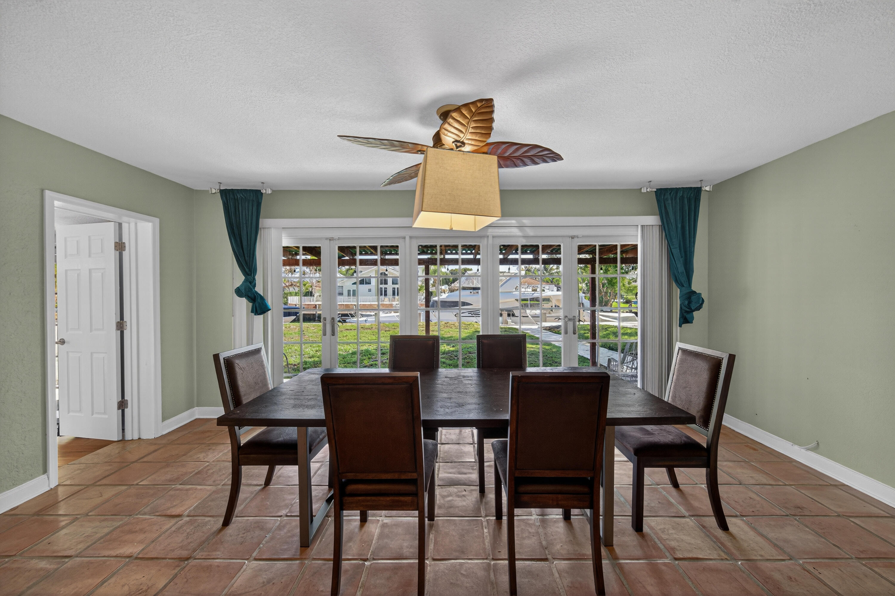 HILLSBORO HARBOR - Residential Lease