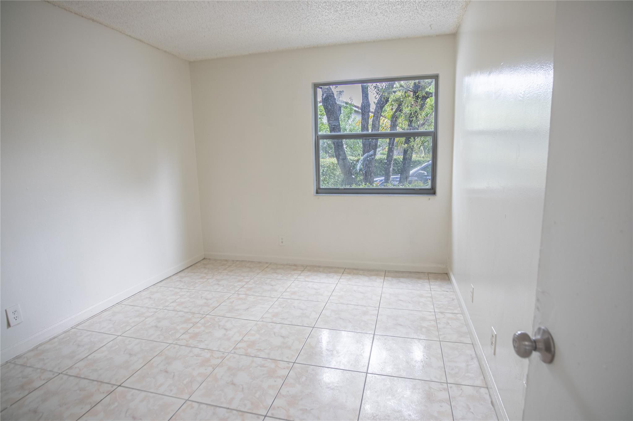 Glenwood Sub 69-33 B - Residential Lease