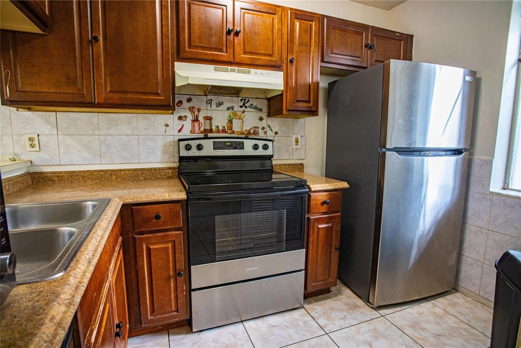 Photo of 4295 NW 114th Terrace #4295, Coral Springs, FL 33065 (MLS # F10523306)