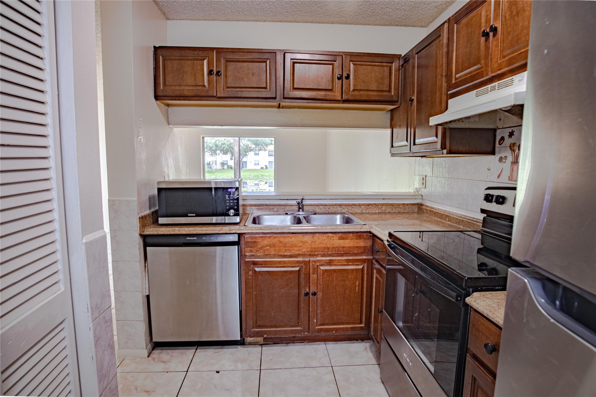 Glenwood Sub 69-33 B - Residential Lease