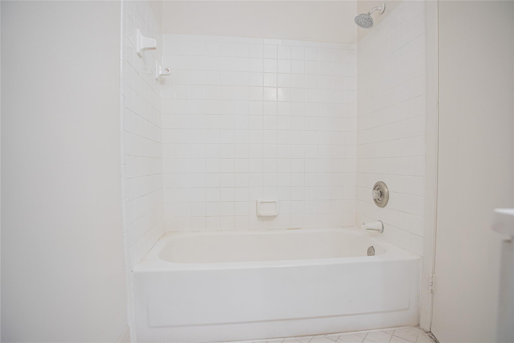 Glenwood Sub 69-33 B - Residential Lease