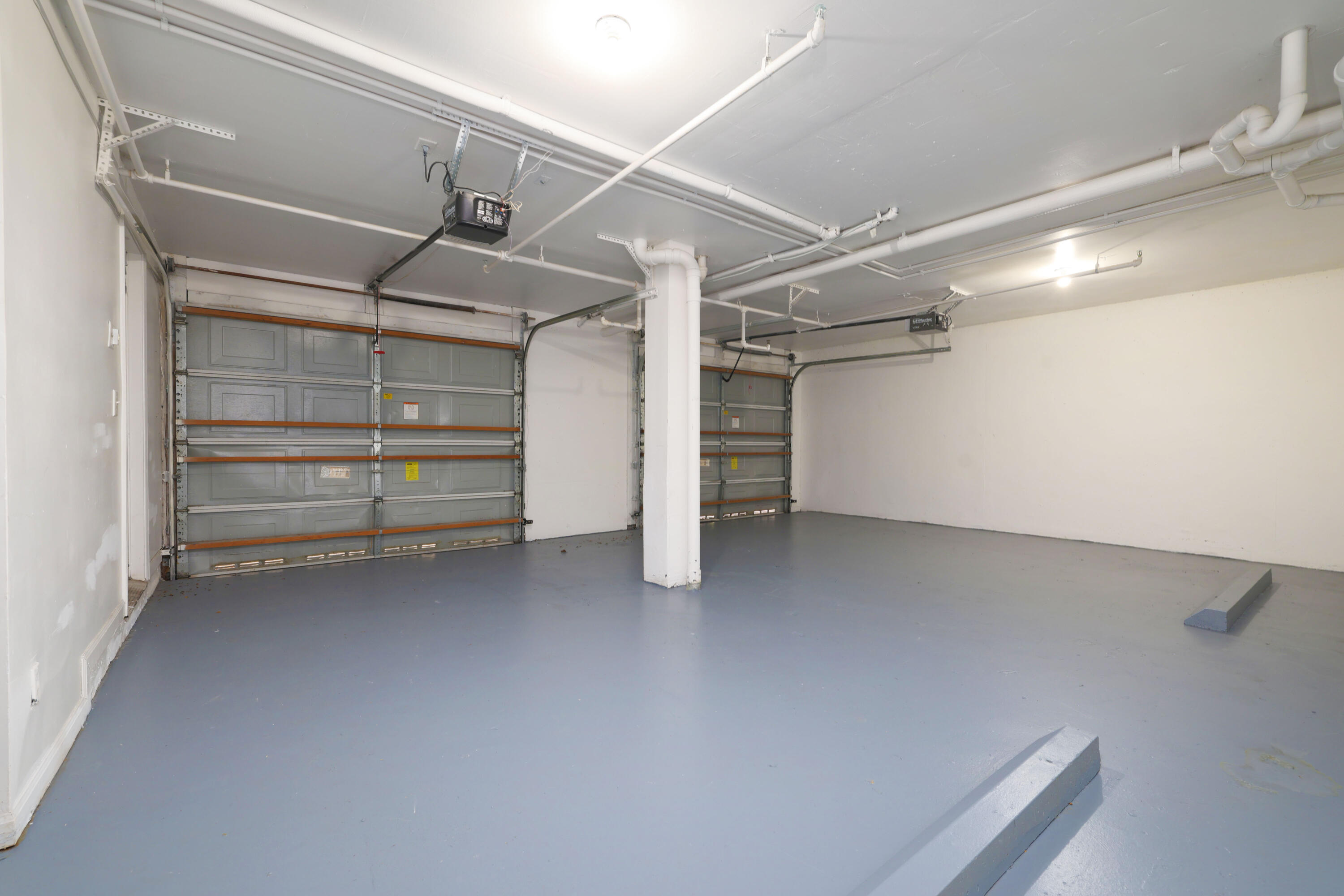 ESTADA OF LOS PASEOS - Residential Lease