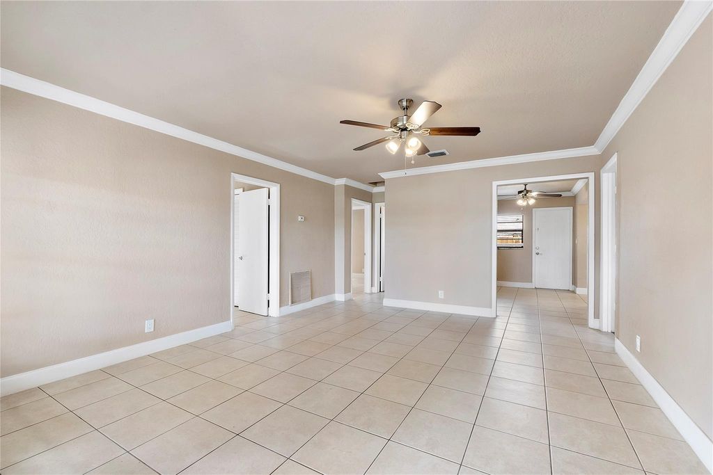 Photo of 5249 NE 4th Ter, Fort Lauderdale, FL 33334 (MLS # F10539436)