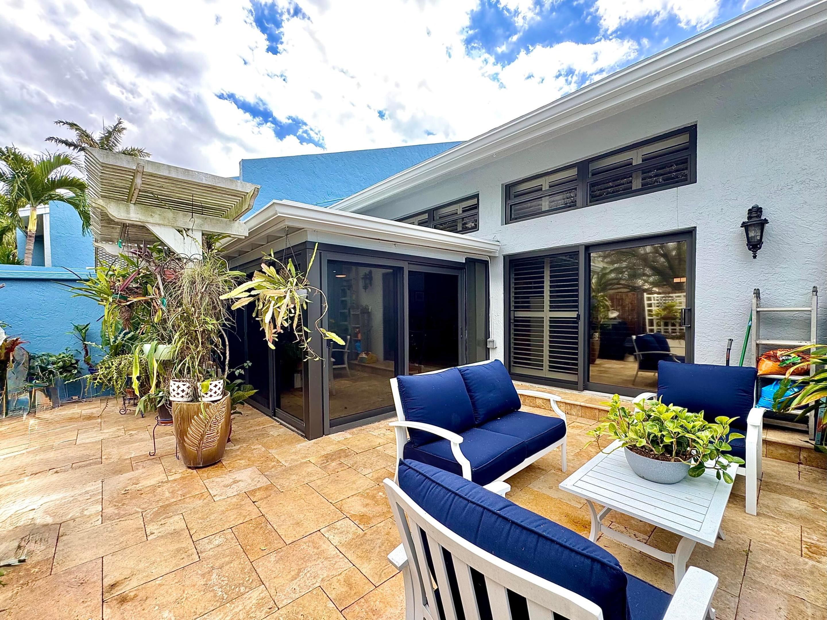 LOFTS OF OAKLAND - Residential