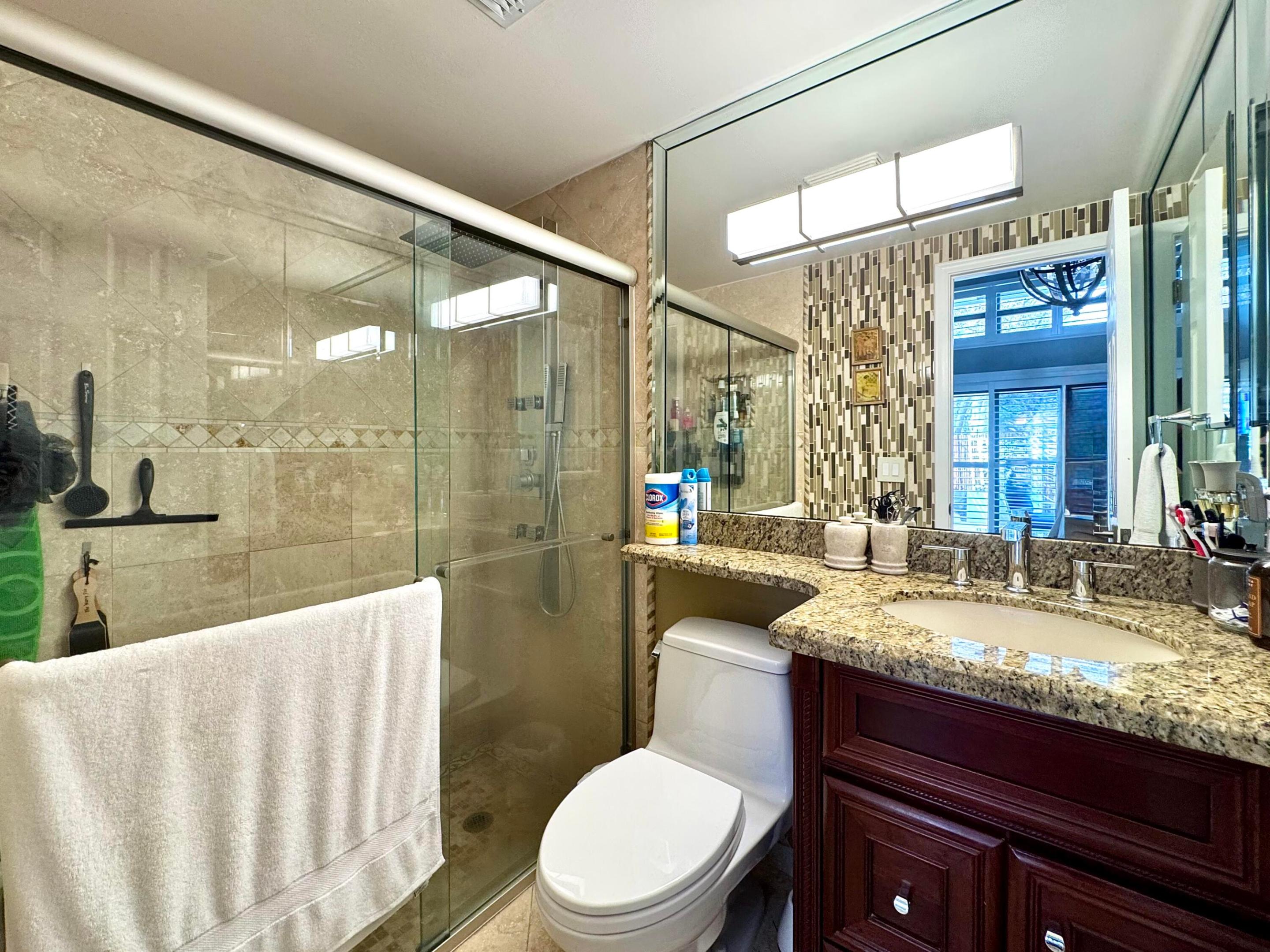 LOFTS OF OAKLAND - Residential