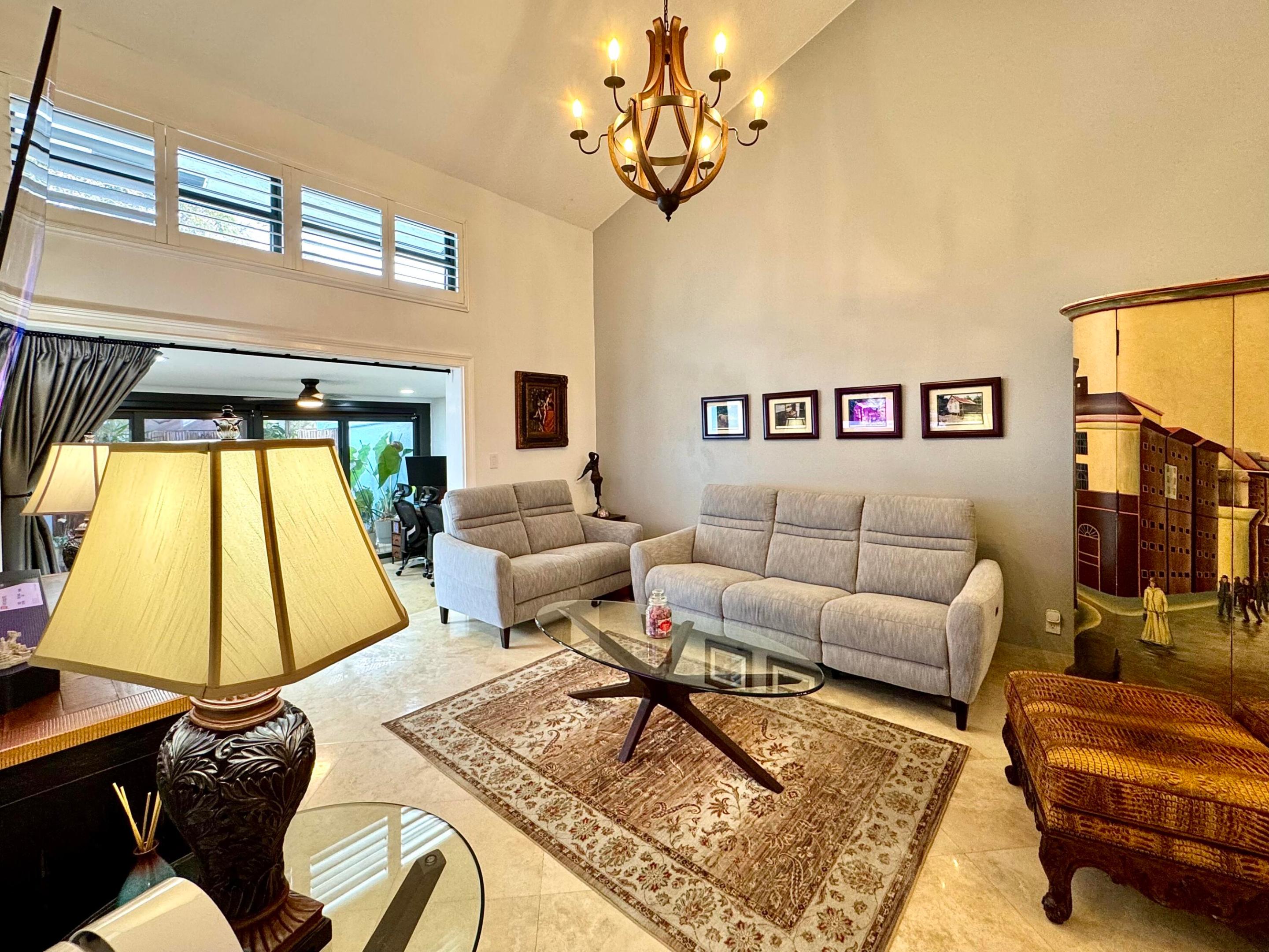 LOFTS OF OAKLAND - Residential