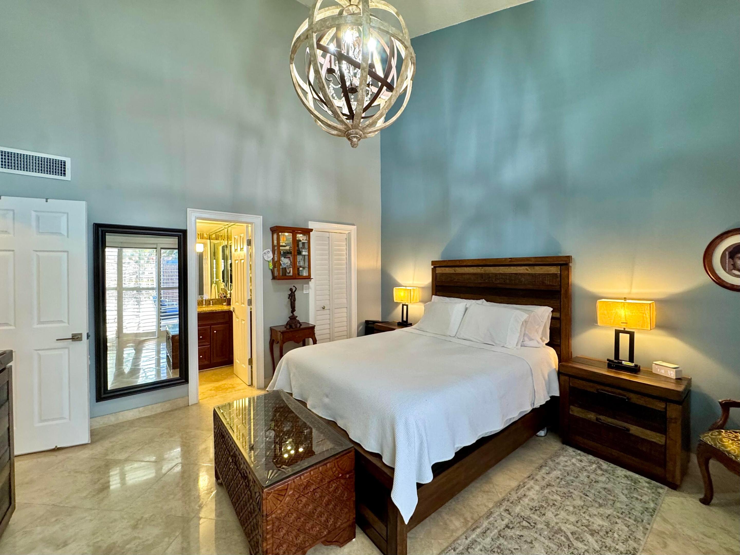 LOFTS OF OAKLAND - Residential