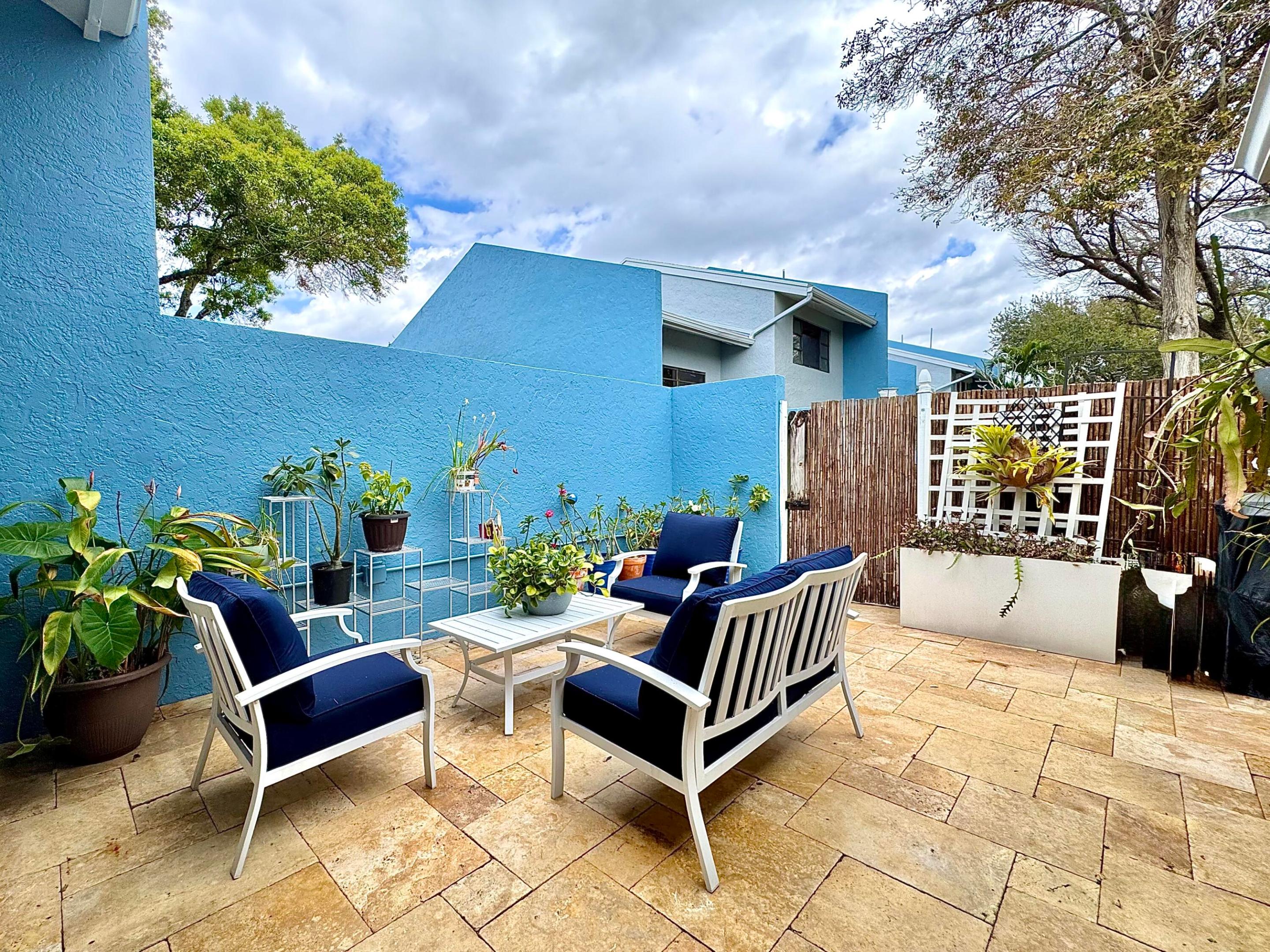 LOFTS OF OAKLAND - Residential