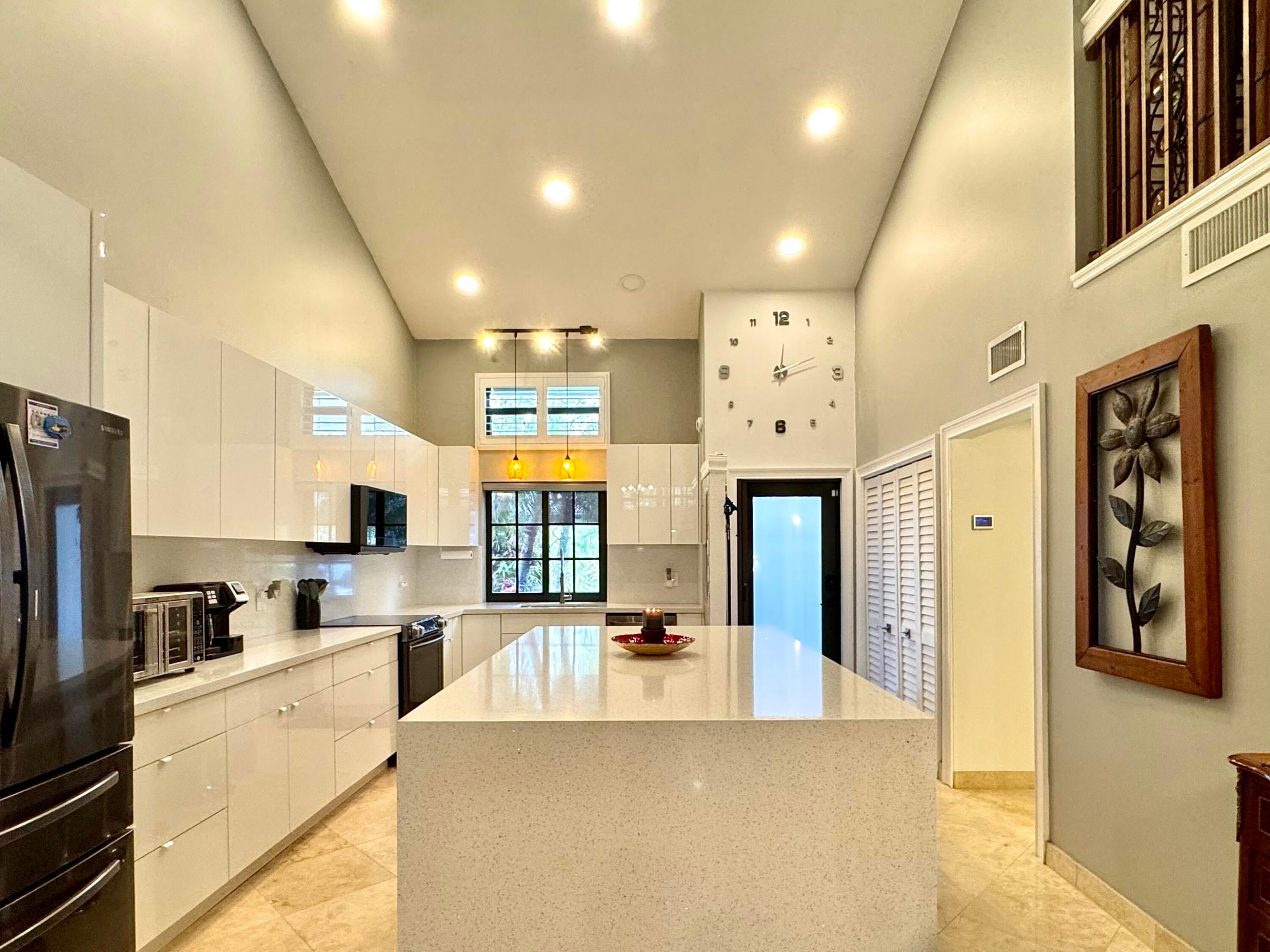 LOFTS OF OAKLAND - Residential